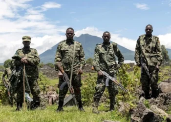 L'Ouganda déploie des forces au Soudan du Sud alors que les craintes de guerre civile augmentent
