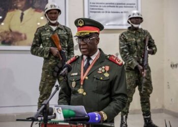 La Guinée-Bissau vote pour une présidence renforcée alors que la transition militaire touche à sa fin