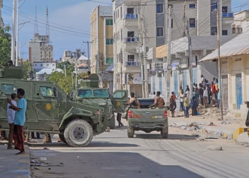 Mogadiscio, capitale somalienne, secouée par des tirs avant des manifestations prévues