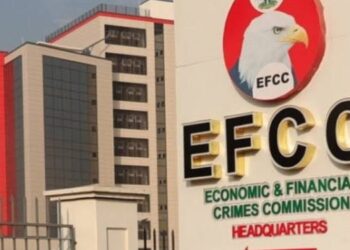 La commission anti-corruption du Nigeria récupère près de 500 millions de dollars en un an