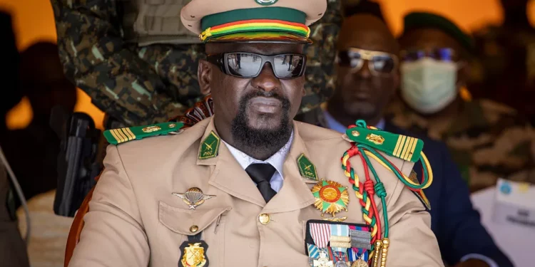 La Constitution de Nouvelle-Guinée autorise le chef de la junte à briguer la présidence