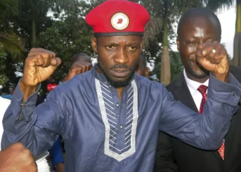 La police ougandaise interdit les rassemblements d’opposition de Bobi Wine