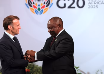 L'ambassadeur de France affirme que l'Afrique du Sud devrait participer à tous les sommets du G20.