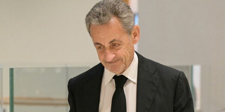 L'ancien président français Nicolas Sarkozy déchu de la Légion d'honneur