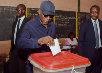 Le Bénin s'apprête à vivre une transition cruciale alors que le dépouillement des votes se poursuit