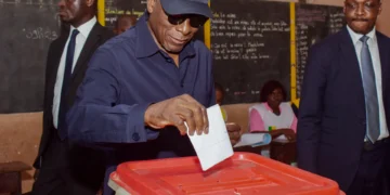 Le Bénin s'apprête à vivre une transition cruciale alors que le dépouillement des votes se poursuit
