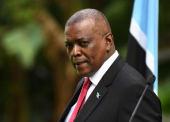 Le Botswana riche en diamants vote avec le président Masisi à la recherche d'un deuxième mandat