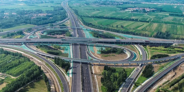 Le Burkina Faso lance la construction de sa première autoroute dans le cadre de son programme de modernisation