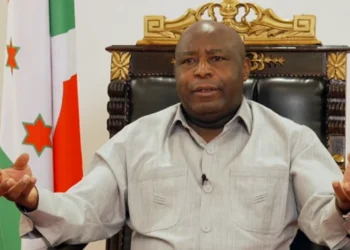 Le Burundi affirme que le Rwanda a un plan d'attaque, le Rwanda appelle au calme.