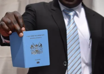 Le Kenya s’attaque à l’arriéré de passeports alors que l’indignation grandit