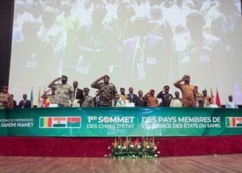 Le Mali, le Burkina Faso et le Niger vont lancer des passeports biométriques dans le cadre d'une nouvelle alliance