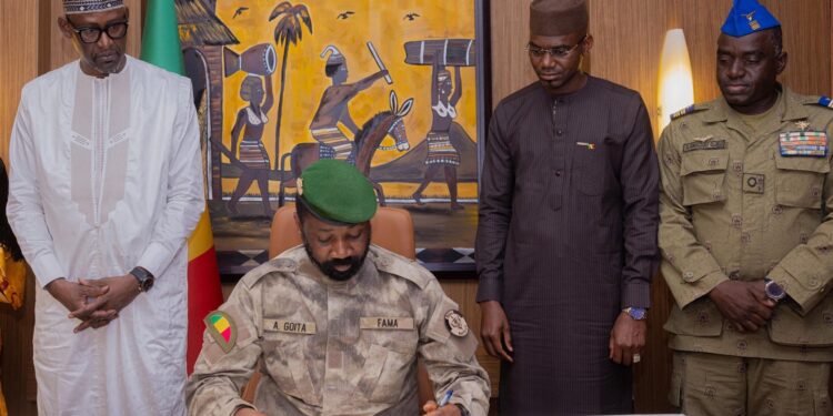 Le Mali, le Niger et le Burkina Faso signent un accord de défense mutuelle