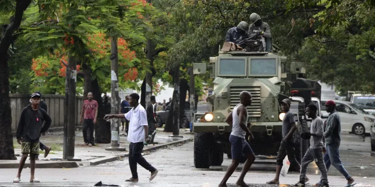 Le Mozambique ouvre un nouveau parlement malgré les grèves et les manifestations