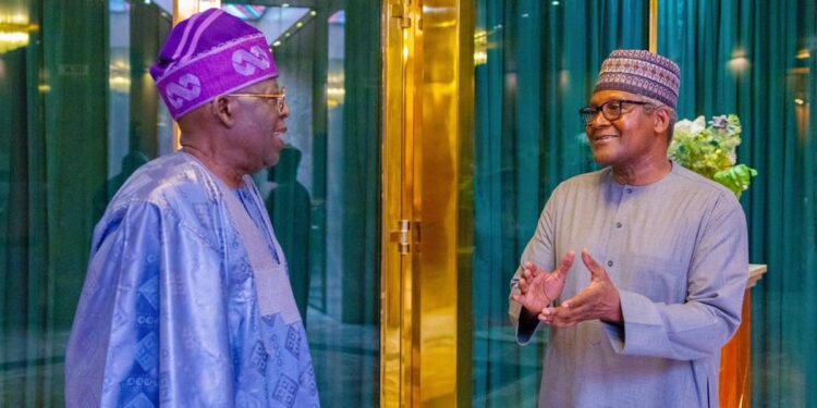 Le Nigéria fait une étape audacieuse dans la vente de pétrole brut à Dangote Rafinery, d'autres en monnaie locale, Naira