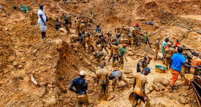 Le Nigeria réprime l’exploitation illégale du lithium avec des dizaines d’arrestations