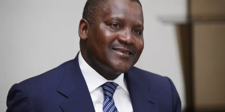 Le Nigérian Dangote va créer une filiale de négoce de pétrole pour la mégaraffinerie de Lagos