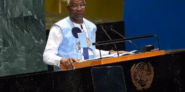 Le Premier ministre guinéen rejette les critiques concernant le « piège de la dette » chinois et affirme que l'Afrique doit assumer ses responsabilités.