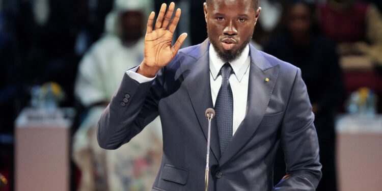 Le Sénégal prête serment à l'ancien opposant Bassirou Diomaye Faye