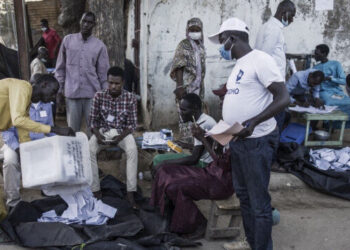 Le Tchad vote une nouvelle constitution avant la fin promise du régime militaire