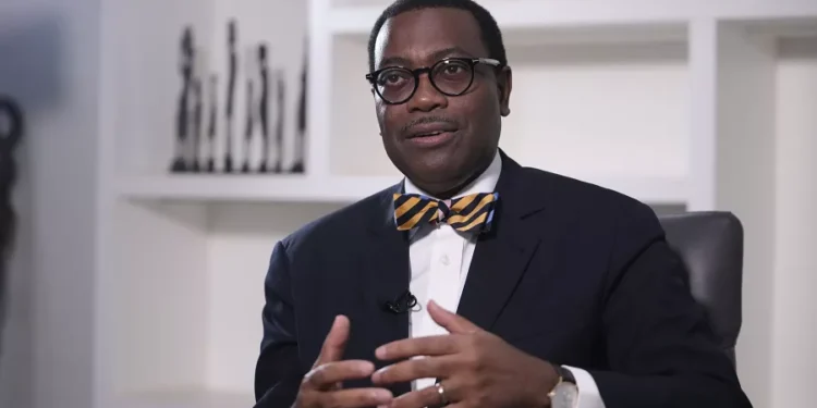 Le chef de la BAD déclare que les pays africains « devraient mettre un terme » aux prêts garantis par les ressources naturelles