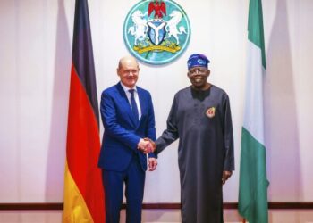 Le chef de la CEDEAO et la chancelière allemande se rencontrent à Abuja