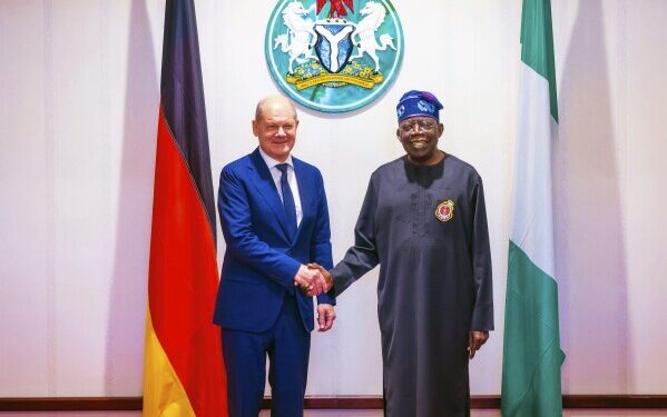 Le chef de la CEDEAO et la chancelière allemande se rencontrent à Abuja