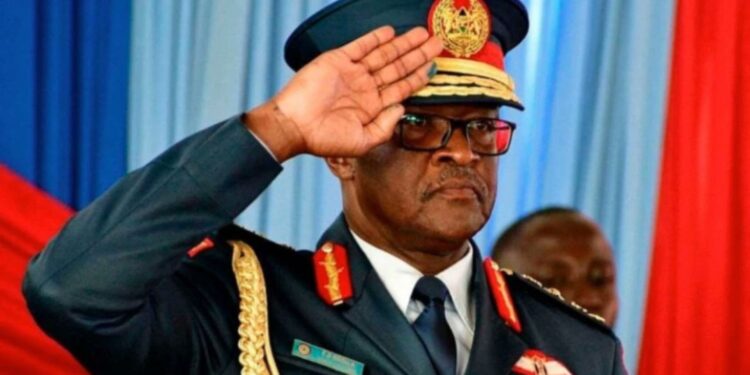 Le chef militaire du Kenya et neuf autres personnes meurent dans un accident d'hélicoptère