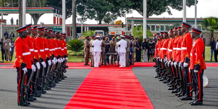 La dépouille de Raila Odinga arrive au Kenya pour des funérailles nationales
