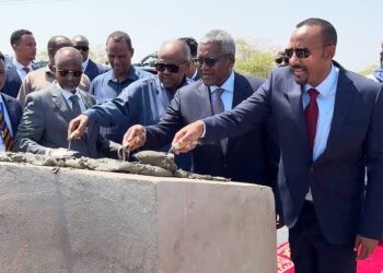 Le gouvernement nigérien a annoncé mercredi avoir signé un nouvel accord avec la société minière Madaouela (MAMICO) pour relancer un projet d'exploitation d'uranium dans le nord du pays.