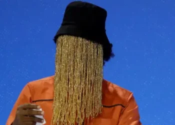 Le journaliste ghanéen Anas Aremeyaw Anas remporte 18 millions de dollars en diffamation américaine contre l'ancien député