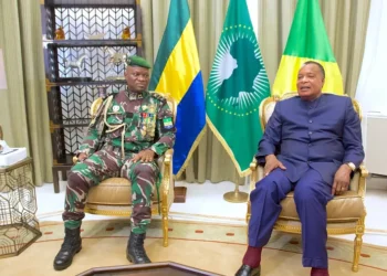 Le nouveau président gabonais, le général Nguema, se rend au Congo et fait pression pour la levée des sanctions