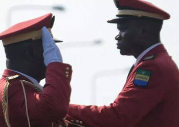 Le nouvel homme fort du Gabon menace les chefs d'entreprise pour corruption