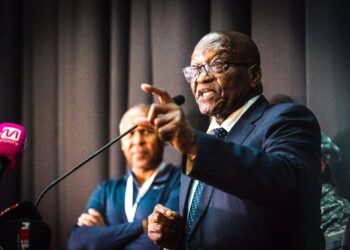 Le parti de Zuma tente de bloquer la réunion du parlement sud-africain