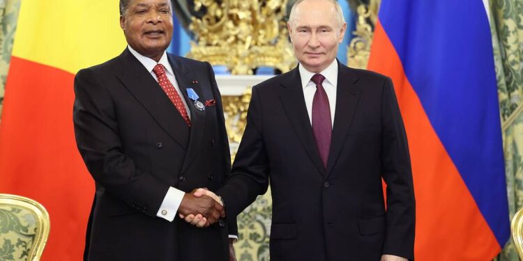 Le président de la République du Congo s'entretient avec son homologue russe.