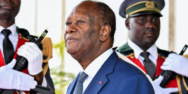 Le président ivoirien Alassane Ouattara brigue un quatrième mandat