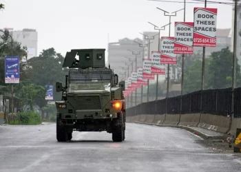 Le président kenyan résonne et soutient les forces de sécurité après des manifestations meurtrières