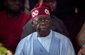 Le président nigérian Tinubu briguera un second mandat après avoir obtenu l'investiture de son parti.