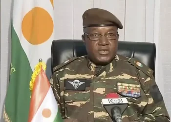 Le général Tchiani du Niger engage des discussions avec le gouvernement militaire malien
