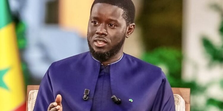Le président sénégalais face à un défi budgétaire après une victoire parlementaire probable