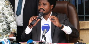 Le procès pour détournement de fonds de l'ancien ministre de la Justice de la RDC se poursuit en son absence