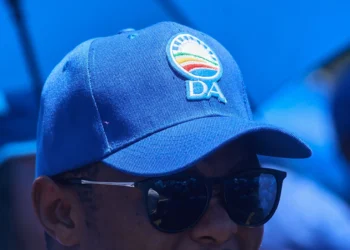L'Alliance démocratique d'Afrique du Sud propose un projet de loi visant à mettre fin aux marchés publics axés sur la race