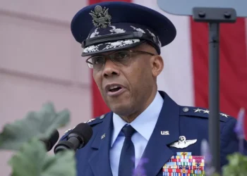 Les États-Unis font face à des relations tendues et à des réductions de troupes en Afrique alors que les dirigeants militaires se réunissent