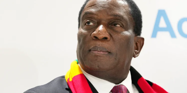 Les États-Unis impose des sanctions au président, à la première dame du Zimbabwe et à 9 hauts fonctionnaires