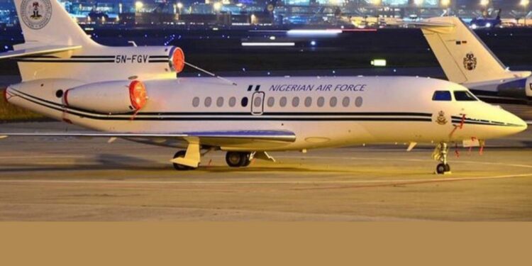 Les Nigérians furieux contre l'achat d'un avion présidentiel de 100 millions de dollars en pleine crise économique