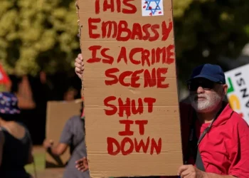 Les Sud-Africains manifestent et exigent la fermeture de l'ambassade et la libération des militants de la flottille