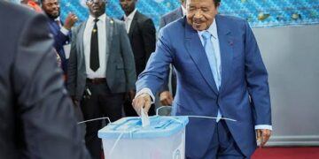 Les électeurs se rendent aux urnes alors que Paul Biya envisage de prolonger son mandat.