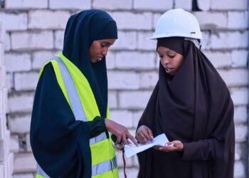 Les femmes ingénieurs brisent les barrières au milieu du boom de la construction en Somalie