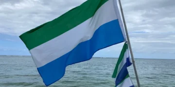 En Sierra Leone, des femmes se tournent vers la conduite de pousse-pousse pour survivre.
