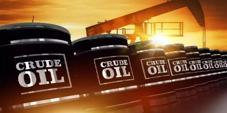 Les prix du pétrole chutent alors que le G7 accepte de libérer 100 millions de barils de réserves