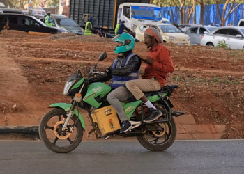 Les véhicules électriques font leur apparition dans les réserves animalières du Kenya.